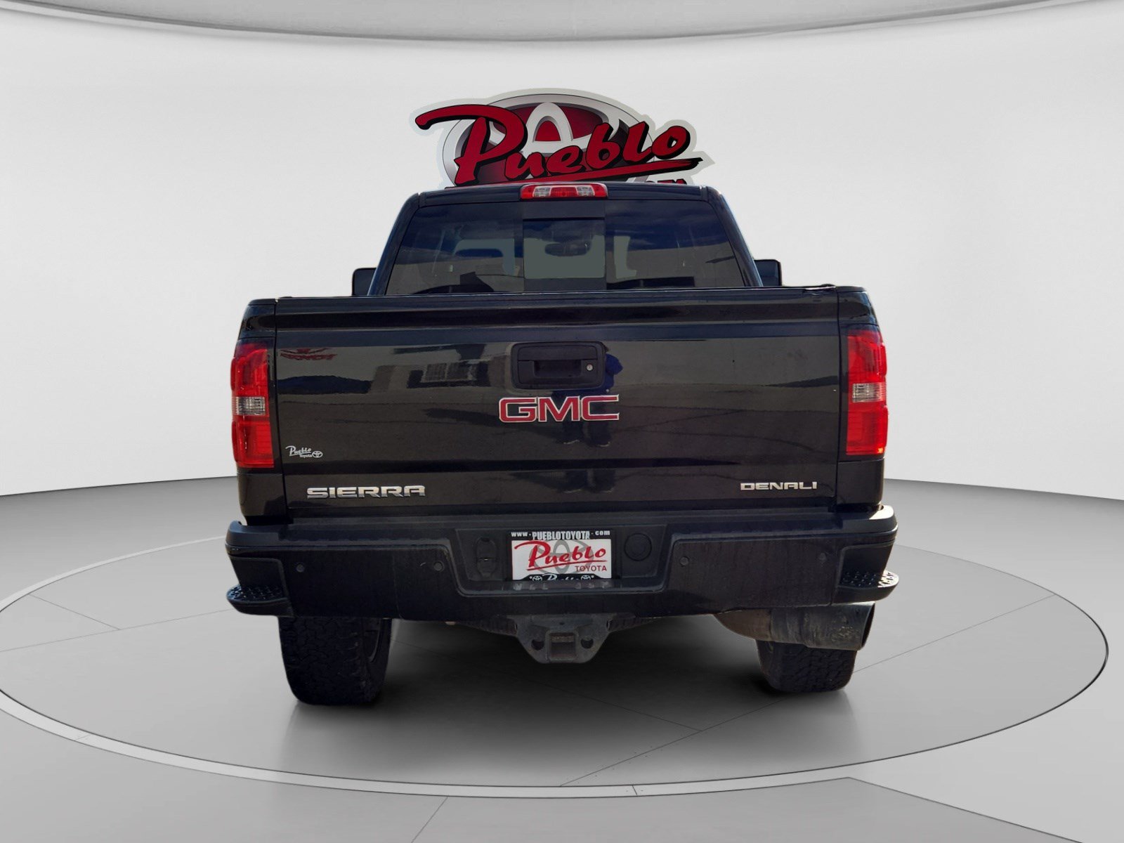 Used 2015 GMC Sierra 2500 Denali w/ Duramax Plus Package AWD/4WD image 4