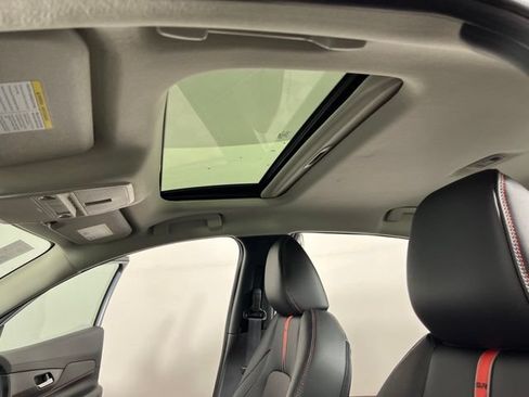 New 2026 Nissan Sentra SR w/ SR Premium Package FWD image 33