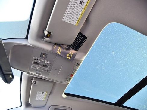 New 2026 Volkswagen Taos SE image 21