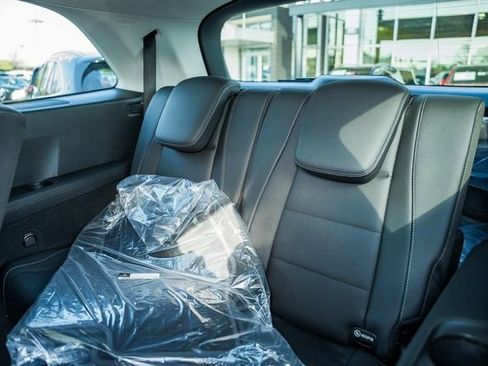 New 2026 Mercedes-Benz GLS 450 4MATIC image 37