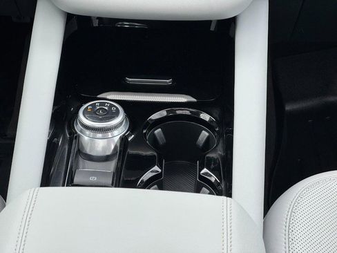 Used 2025 Ford Explorer Platinum w/ Ultimate Package image 15