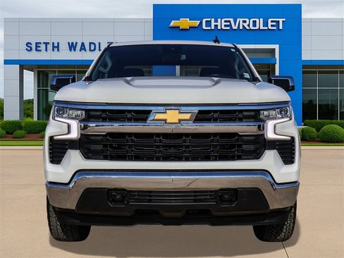 Used 2026 Chevrolet Silverado 1500 LT image 2