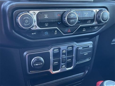 Used 2022 Jeep Wrangler Unlimited Sahara 4xe image 19