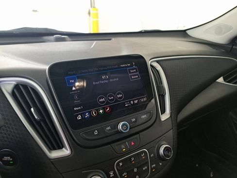 Used 2023 Chevrolet Malibu LT image 11