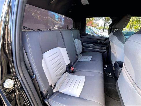 Used 2025 Toyota Tacoma TRD Sport image 26