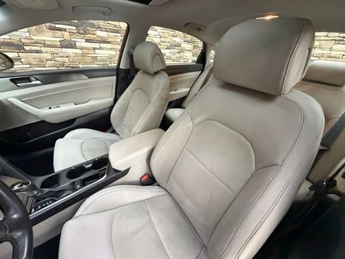 Used 2017 Hyundai Sonata Sport w/ Value Edition Package 02 FWD image 16