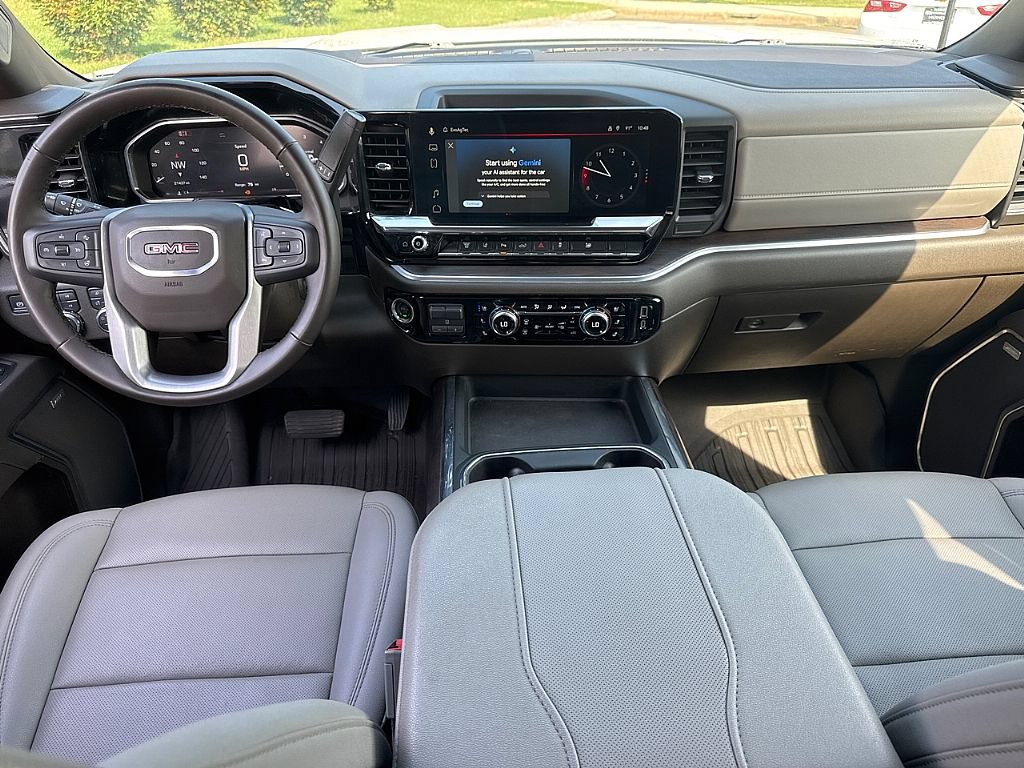 Used 2025 GMC Sierra 2500 SLT w/ SLT Premium Package AWD/4WD image 11
