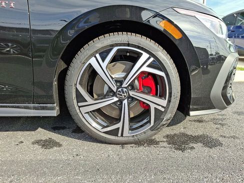 New 2026 Volkswagen GTI SE image 7