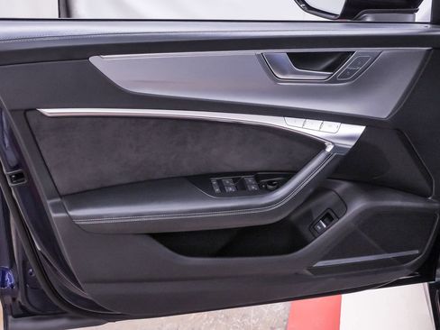 Used 2020 Audi S6 Prestige w/ Prestige Package image 31