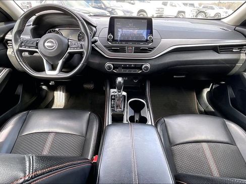 Used 2024 Nissan Altima 2.5 SR FWD image 7