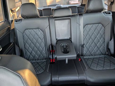Certified 2025 Volkswagen Atlas SEL Premium R-Line image 21