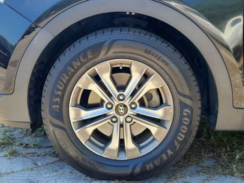 Used 2015 Hyundai Santa Fe Sport w/ Option Group 03 FWD image 4