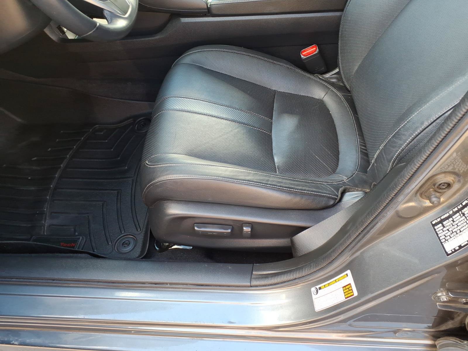 Used 2017 Honda Civic EX-L image 9