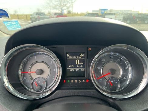 Used 2014 Chrysler Town & Country Touring w/ Trailer Tow Group image 11