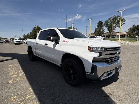Used 2019 Chevrolet Silverado 1500 LTZ w/ Z71 Off-Road Package AWD/4WD image 3