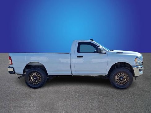 Used 2024 RAM 2500 Tradesman w/ Chrome Appearance Group image 4