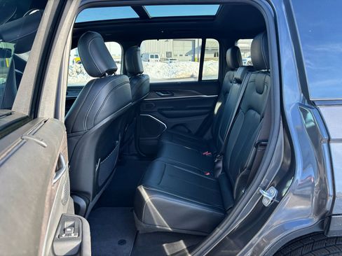 Used 2024 Jeep Grand Cherokee Limited 4xe w/ Luxury Tech Group II image 10