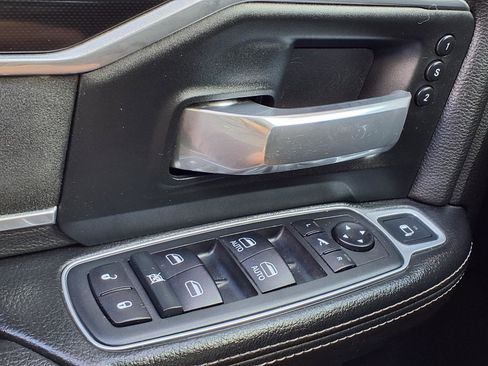 Used 2020 RAM 3500 Laramie image 10