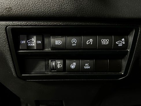 Used 2023 Toyota Tundra Limited AWD/4WD image 24
