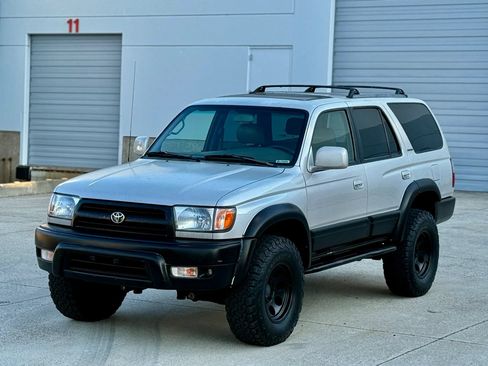 Used 1999 Toyota 4Runner Limited AWD/4WD image 1
