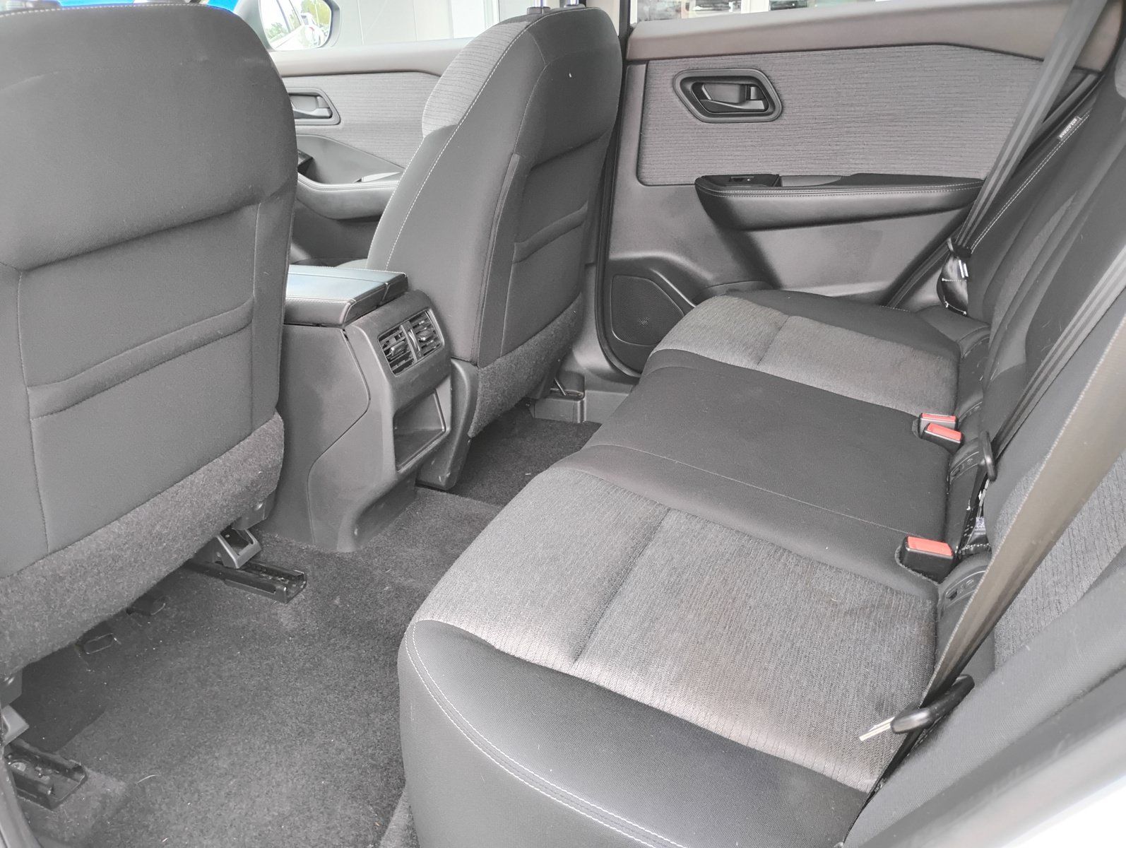 Used 2021 Nissan Rogue S AWD/4WD image 27