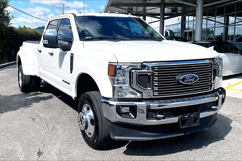Used 2020 Ford F350 Lariat w/ Lariat Ultimate Package AWD/4WD image 3