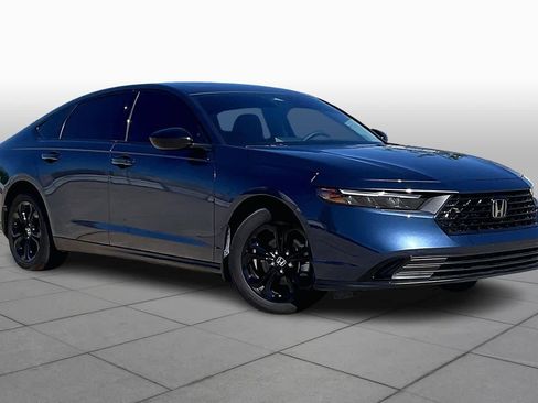 Used 2025 Honda Accord SE image 3