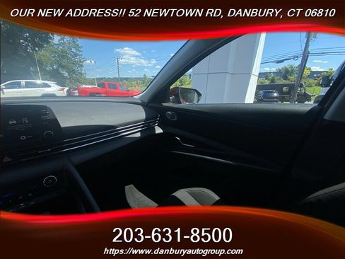Used 2023 Hyundai Elantra SEL w/ Preferred Accessory Package FWD image 14