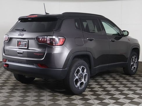 Used 2022 Jeep Compass Trailhawk AWD/4WD image 8