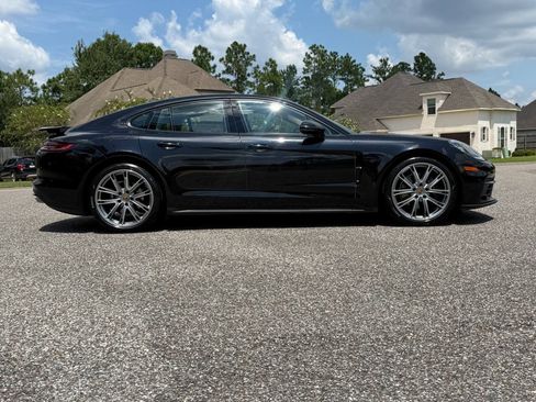Used 2019 Porsche Panamera RWD image 6