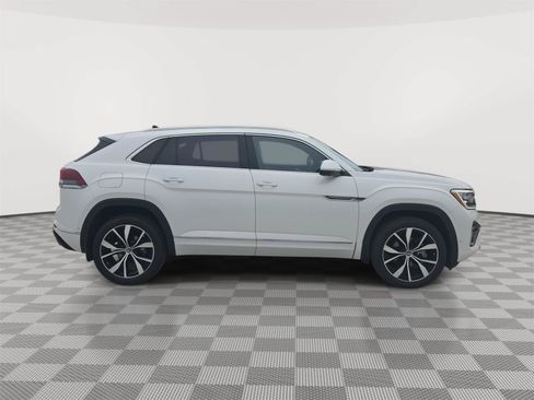 Certified 2024 Volkswagen Atlas Cross Sport SEL Premium R-Line AWD/4WD image 14