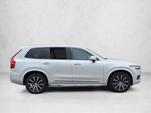 Used 2023 Volvo XC90 B6 Plus w/ Protection Package image 4