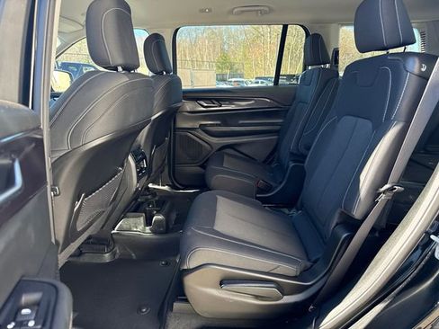 Used 2023 Jeep Grand Cherokee L Laredo w/ Luxury Tech Group I image 17