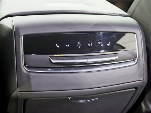 Used 2024 Cadillac Escalade ESV Sport Platinum w/ LPO, ONYX Package image 31