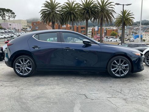 Used 2021 MAZDA MAZDA3 s FWD image 3