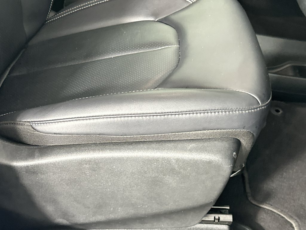 Used 2025 Chrysler Pacifica Select FWD image 23