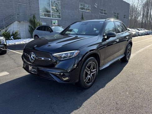 Used 2025 Mercedes-Benz GLC 300 4MATIC image 7