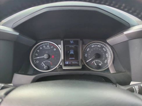 Used 2022 Toyota Tacoma SR5 RWD image 9
