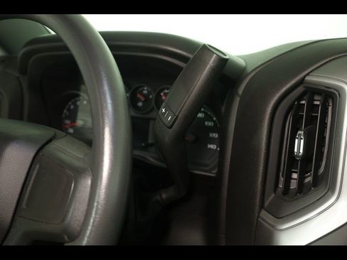 Used 2022 Chevrolet Silverado 1500 Custom image 29