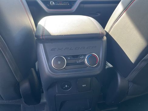 Used 2025 Ford Explorer ST-Line image 18