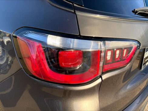 Used 2018 Jeep Compass Altitude image 25