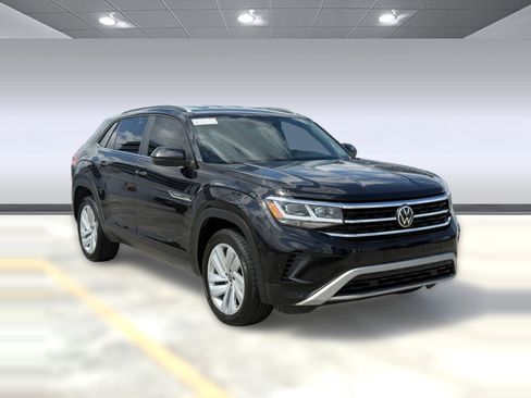 Used 2023 Volkswagen Atlas Cross Sport SE image 6