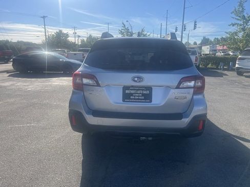 Used 2019 Subaru Outback 2.5i Limited image 6