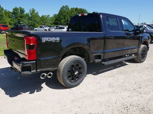 New 2026 Ford F250 Lariat w/ Black Appearance Package AWD/4WD image 4