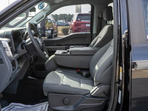 Used 2023 Ford F250 XL w/ STX Appearance Package image 17