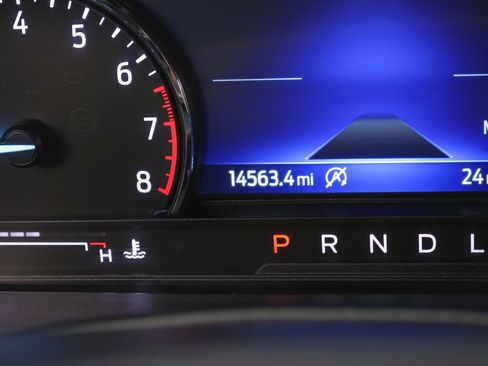 Certified 2024 Ford Explorer XLT AWD/4WD image 17