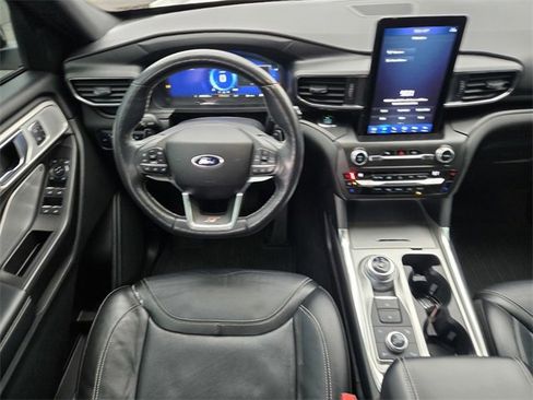 Used 2020 Ford Explorer ST w/ Premium Technology Package image 10