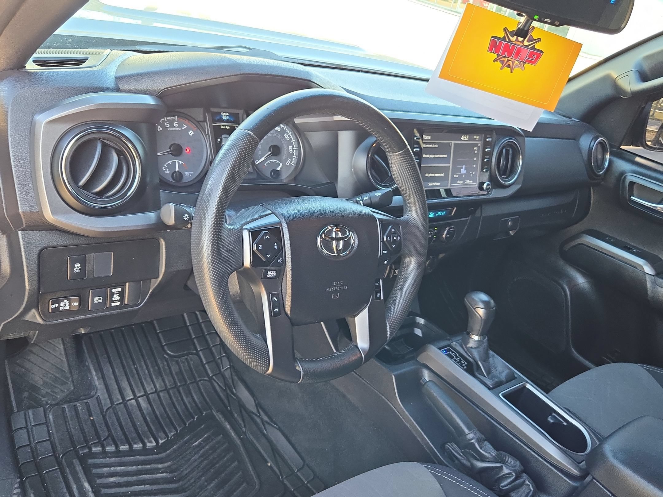 Used 2021 Toyota Tacoma TRD Sport w/ Technology Package AWD/4WD image 10