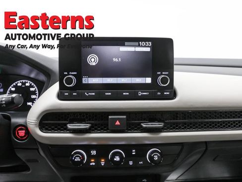 Used 2023 Honda HR-V LX image 12