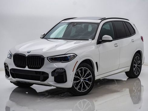 Used 2021 BMW X5 M50i w/ Executive Package AWD/4WD image 3